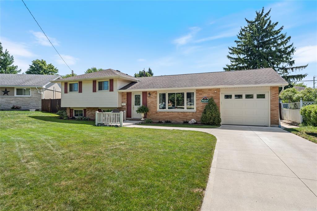 875 Champlain Road, Sarnia, ON