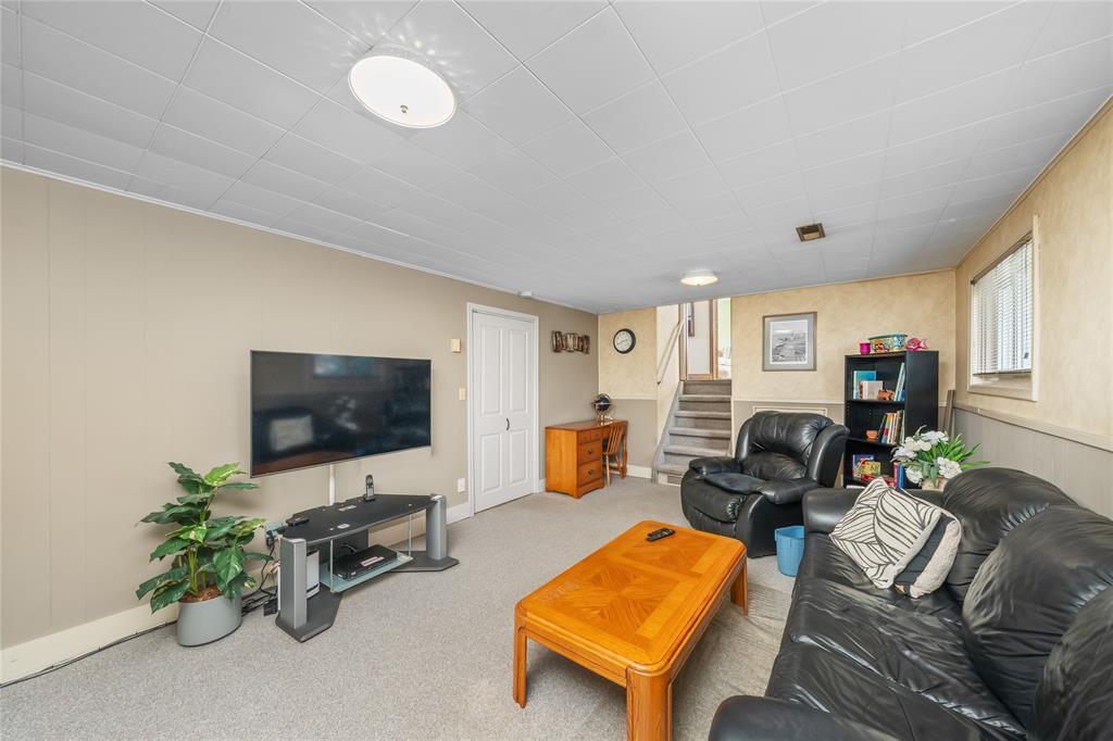 875 Champlain Road, Sarnia, ON