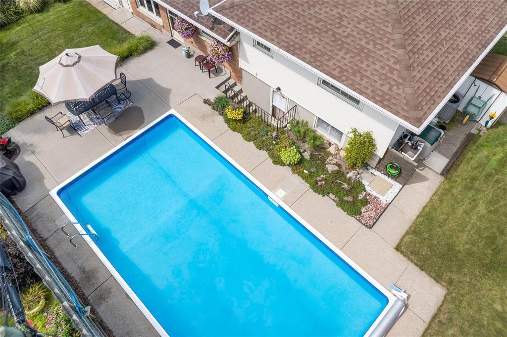 875 Champlain Road, Sarnia, ON