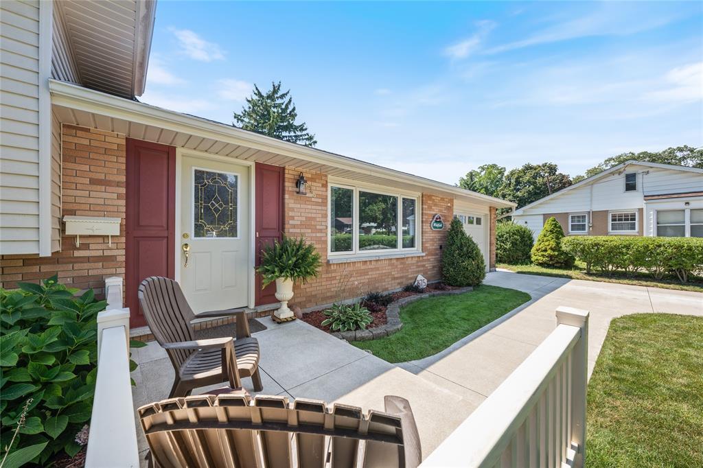 875 Champlain Road, Sarnia, ON