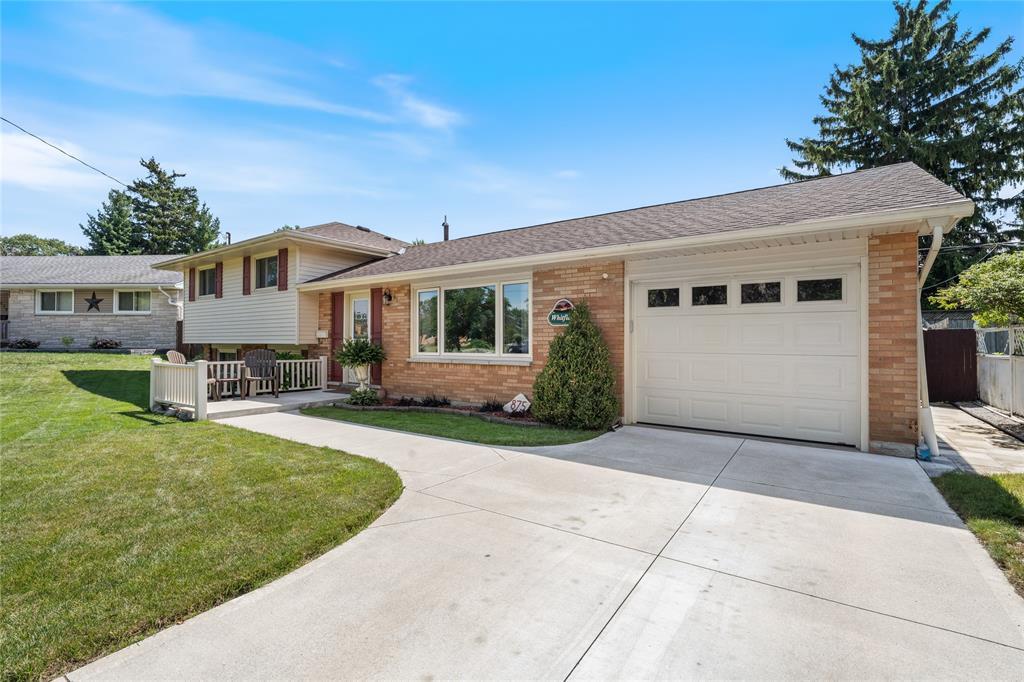 875 Champlain Road, Sarnia, ON