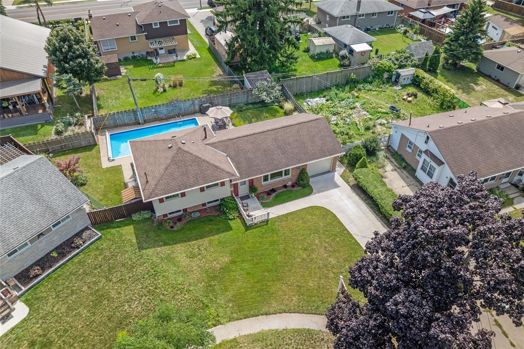875 Champlain Road, Sarnia, ON