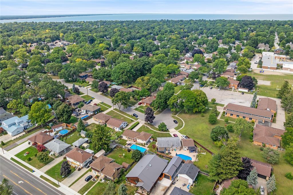 875 Champlain Road, Sarnia, ON