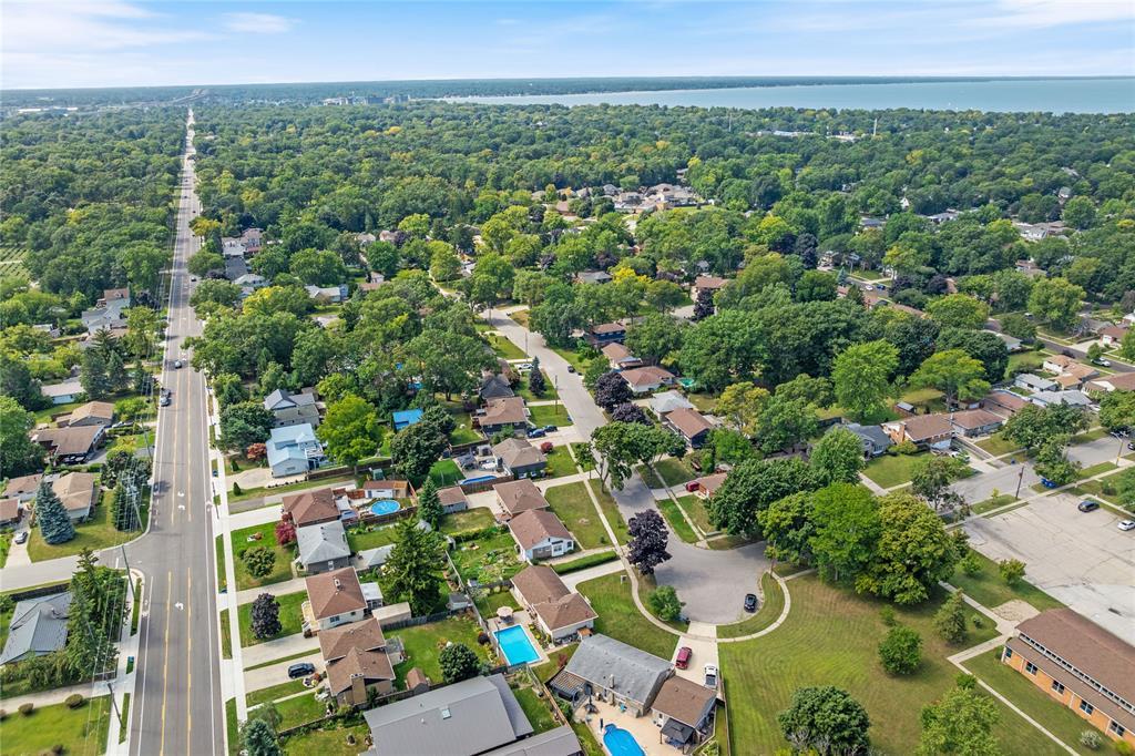 875 Champlain Road, Sarnia, ON