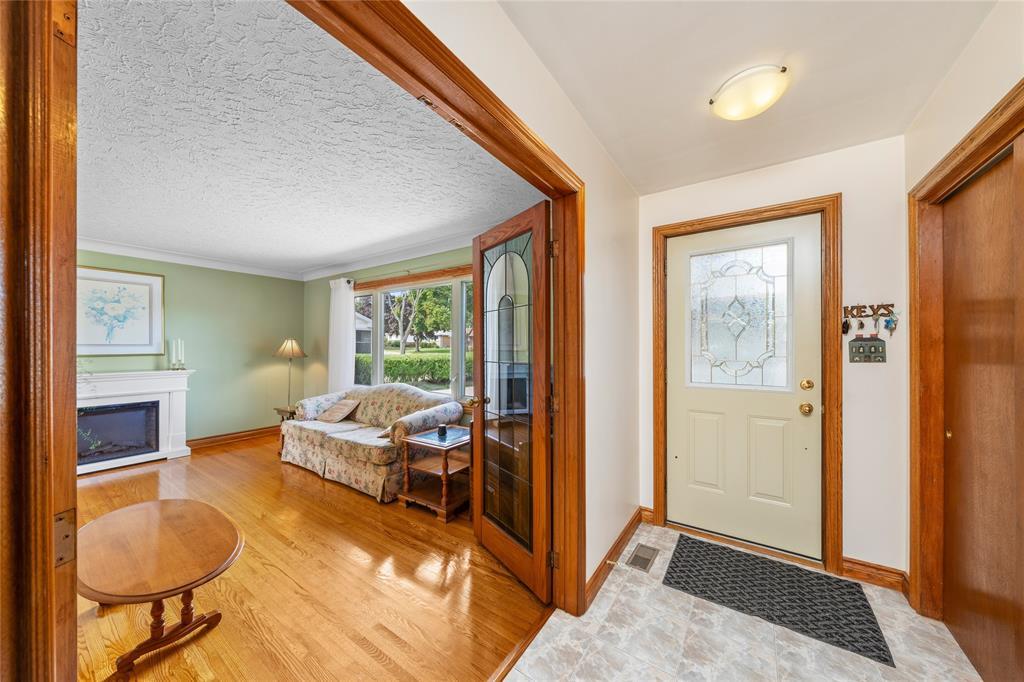 875 Champlain Road, Sarnia, ON