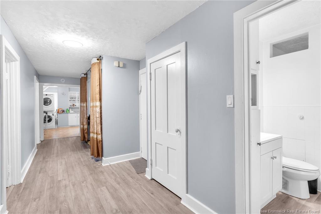 241 Saunders St, Fredericton, NB - Indoor