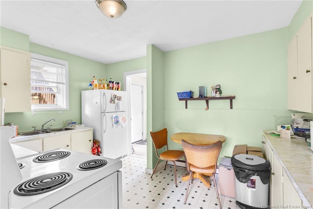 241 Saunders St, Fredericton, NB - Indoor Photo Showing Kitchen