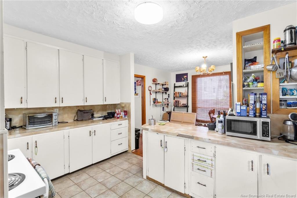 241 Saunders St, Fredericton, NB - Indoor Photo Showing Kitchen