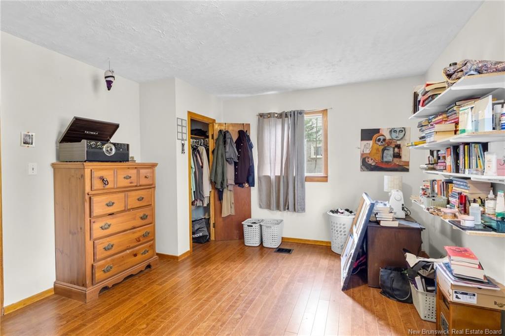 241 Saunders St, Fredericton, NB - Indoor
