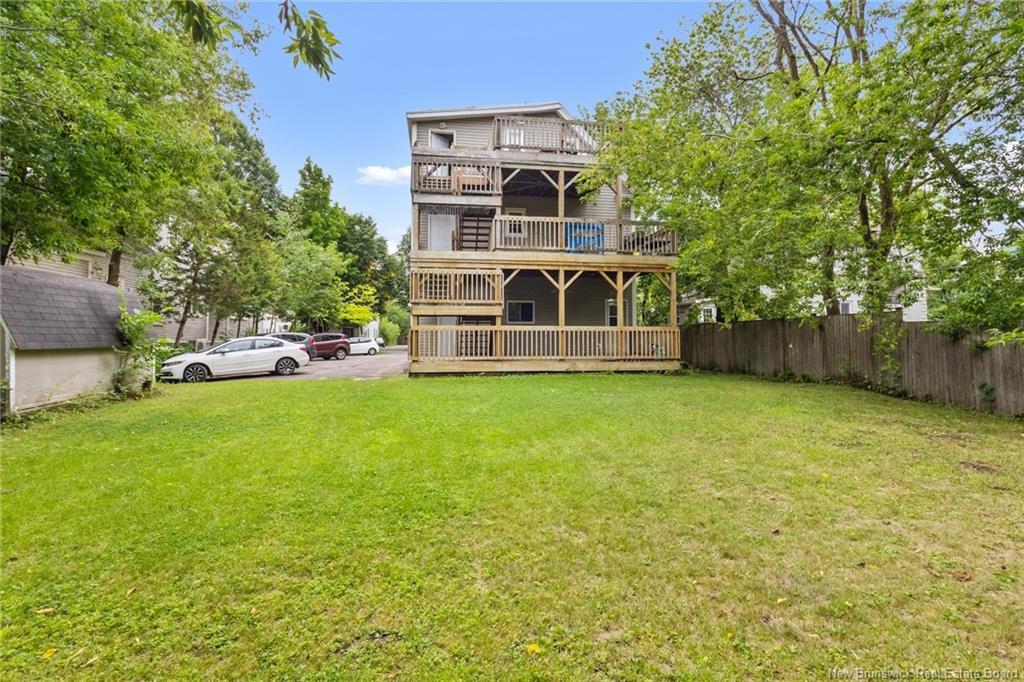 241 Saunders St, Fredericton, NB - Outdoor