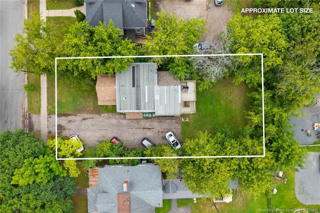 241 Saunders St, Fredericton, NB - Outdoor