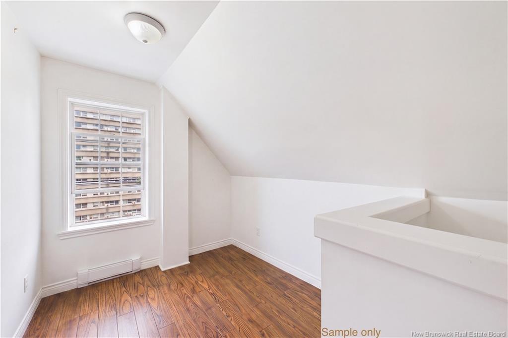 A & B-127 Cornhill St, Moncton, NB - Indoor Photo Showing Other Room