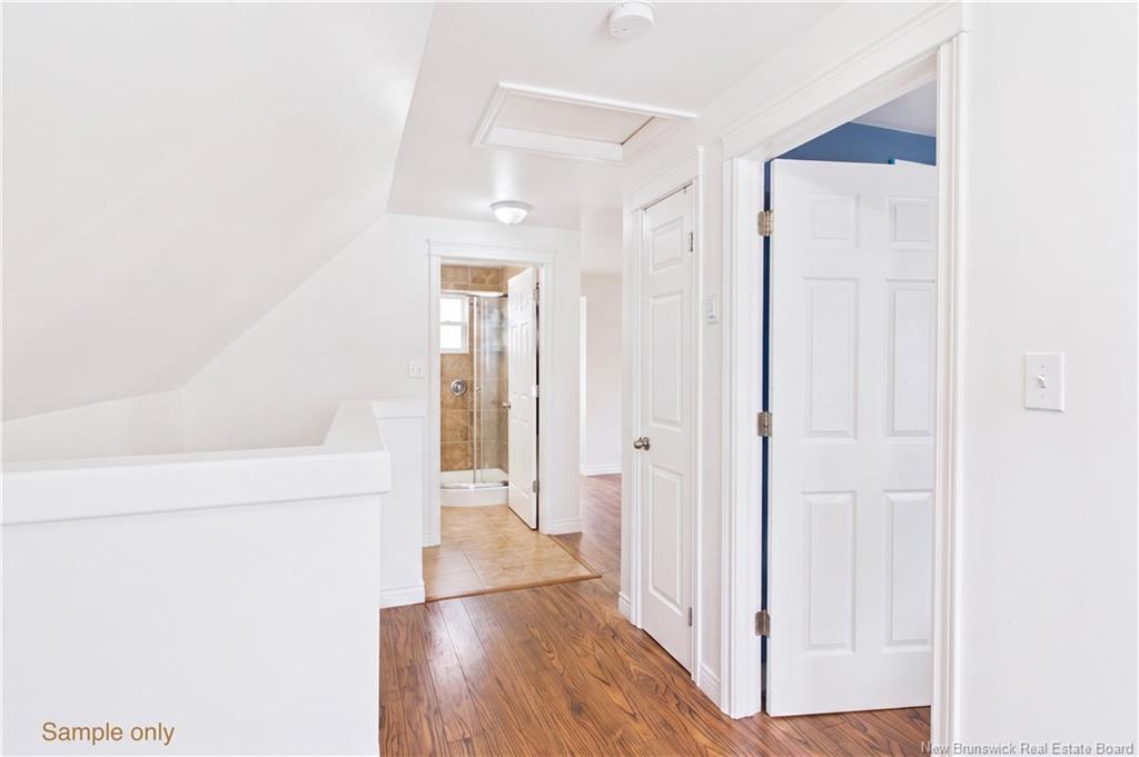 A & B-127 Cornhill St, Moncton, NB - Indoor Photo Showing Other Room