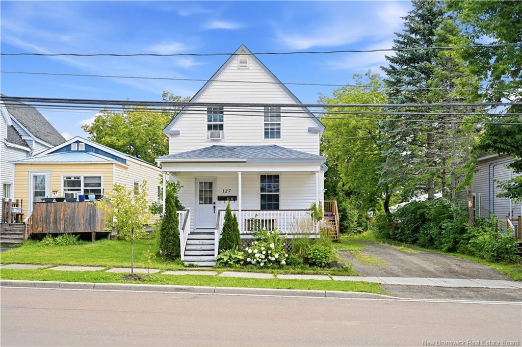 A & B-127 Cornhill St, Moncton, NB - Outdoor With Deck Patio Veranda