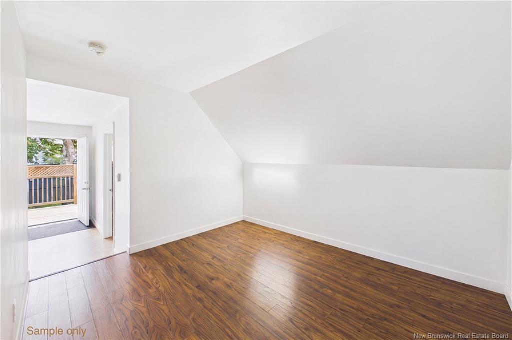 A & B-127 Cornhill St, Moncton, NB - Indoor Photo Showing Other Room