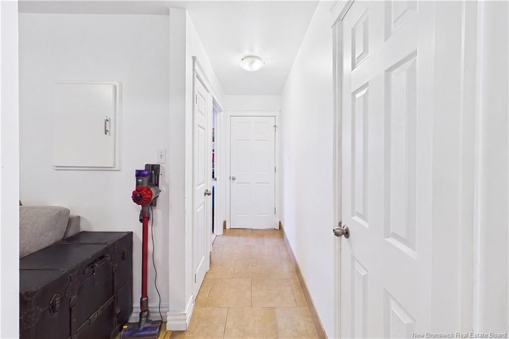 A & B-127 Cornhill St, Moncton, NB - Indoor Photo Showing Other Room
