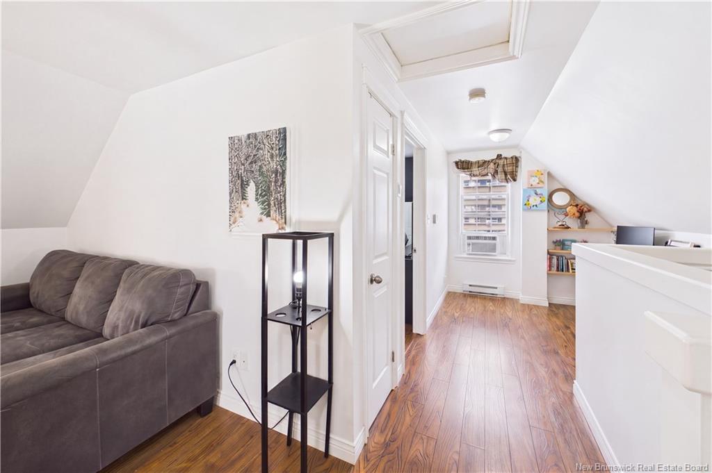 A & B-127 Cornhill St, Moncton, NB - Indoor Photo Showing Other Room