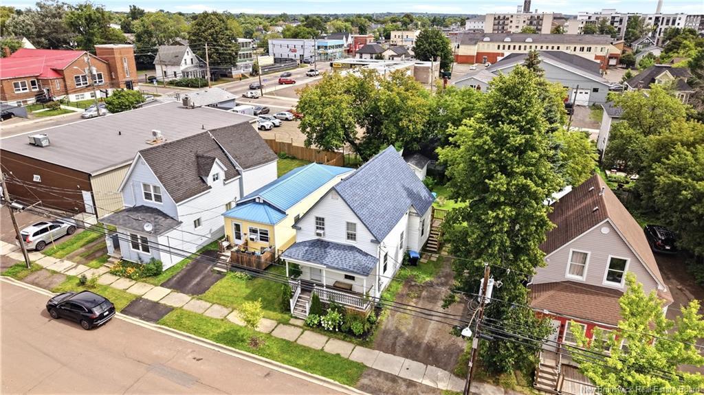 A & B-127 Cornhill St, Moncton, NB - Outdoor
