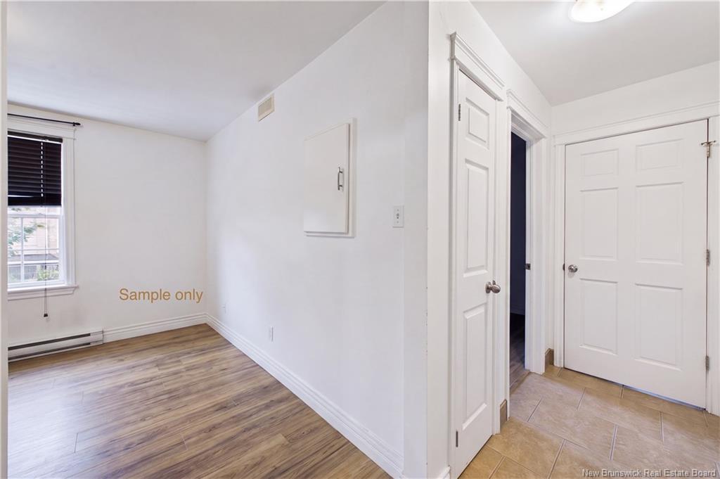 A & B-127 Cornhill St, Moncton, NB - Indoor Photo Showing Other Room