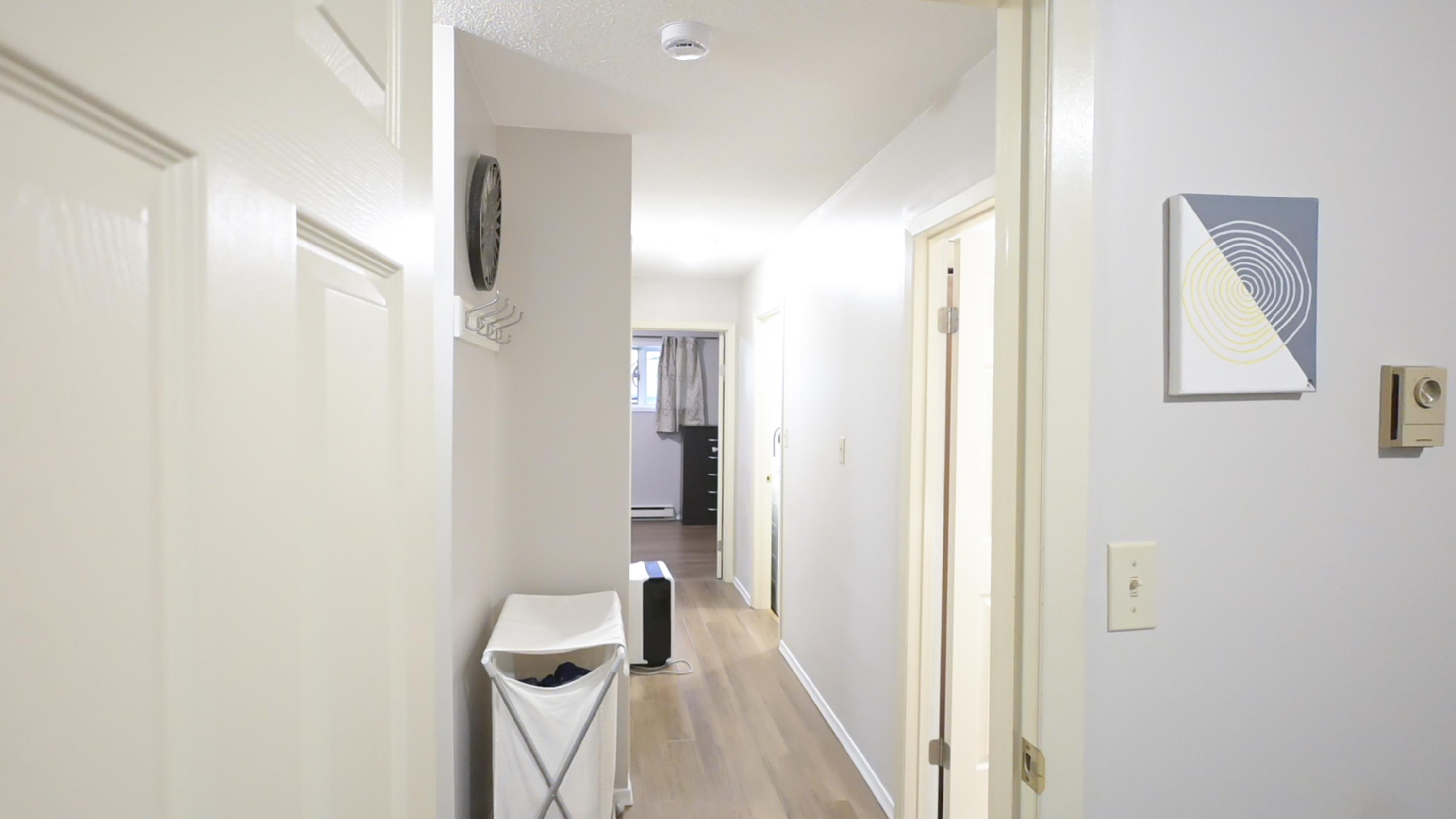 80 Peter Street, Thunder Bay, ON - Indoor Photo Showing Other Room