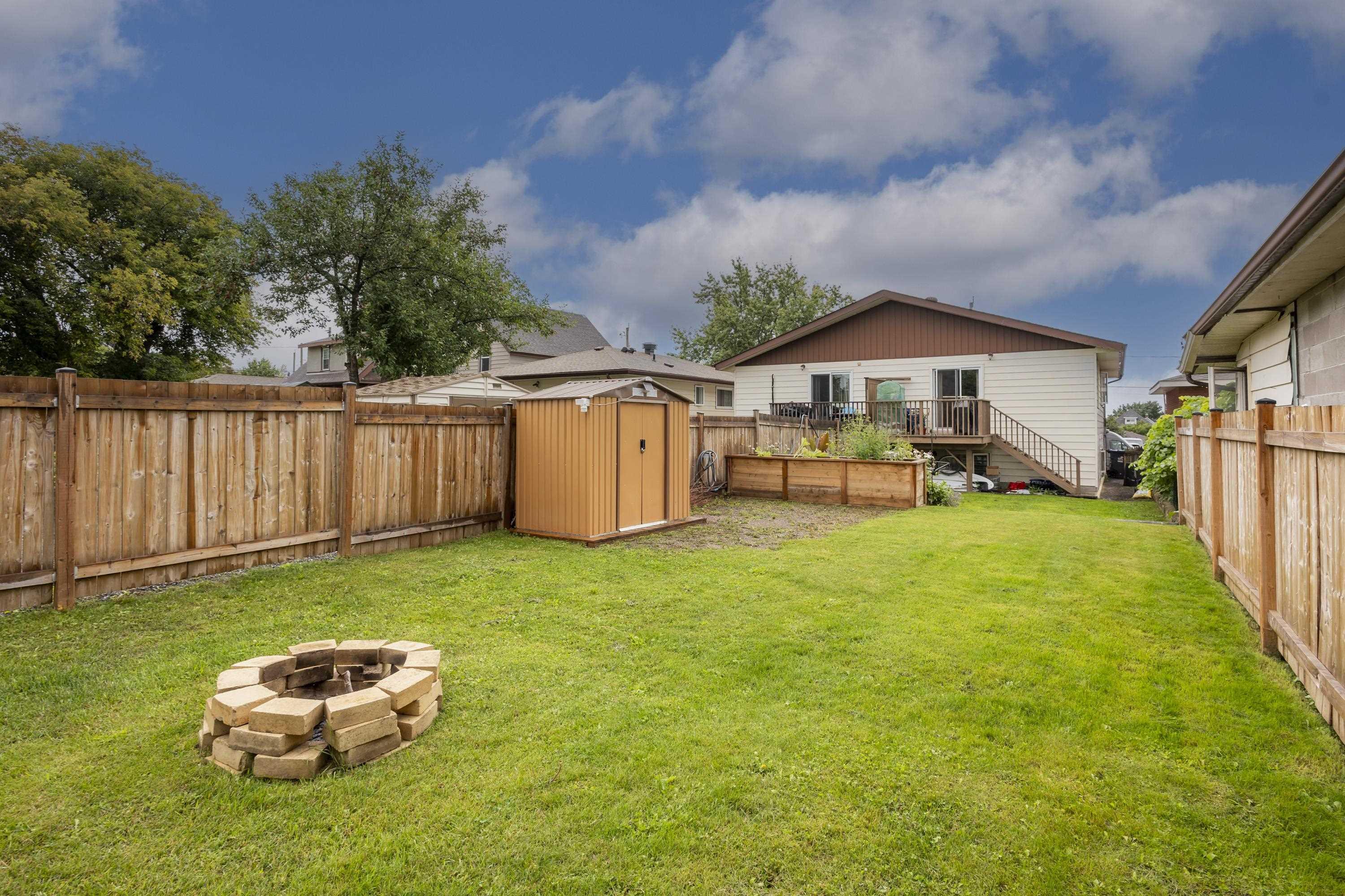80 Peter Street, Thunder Bay, ON - Outdoor With Deck Patio Veranda With Backyard