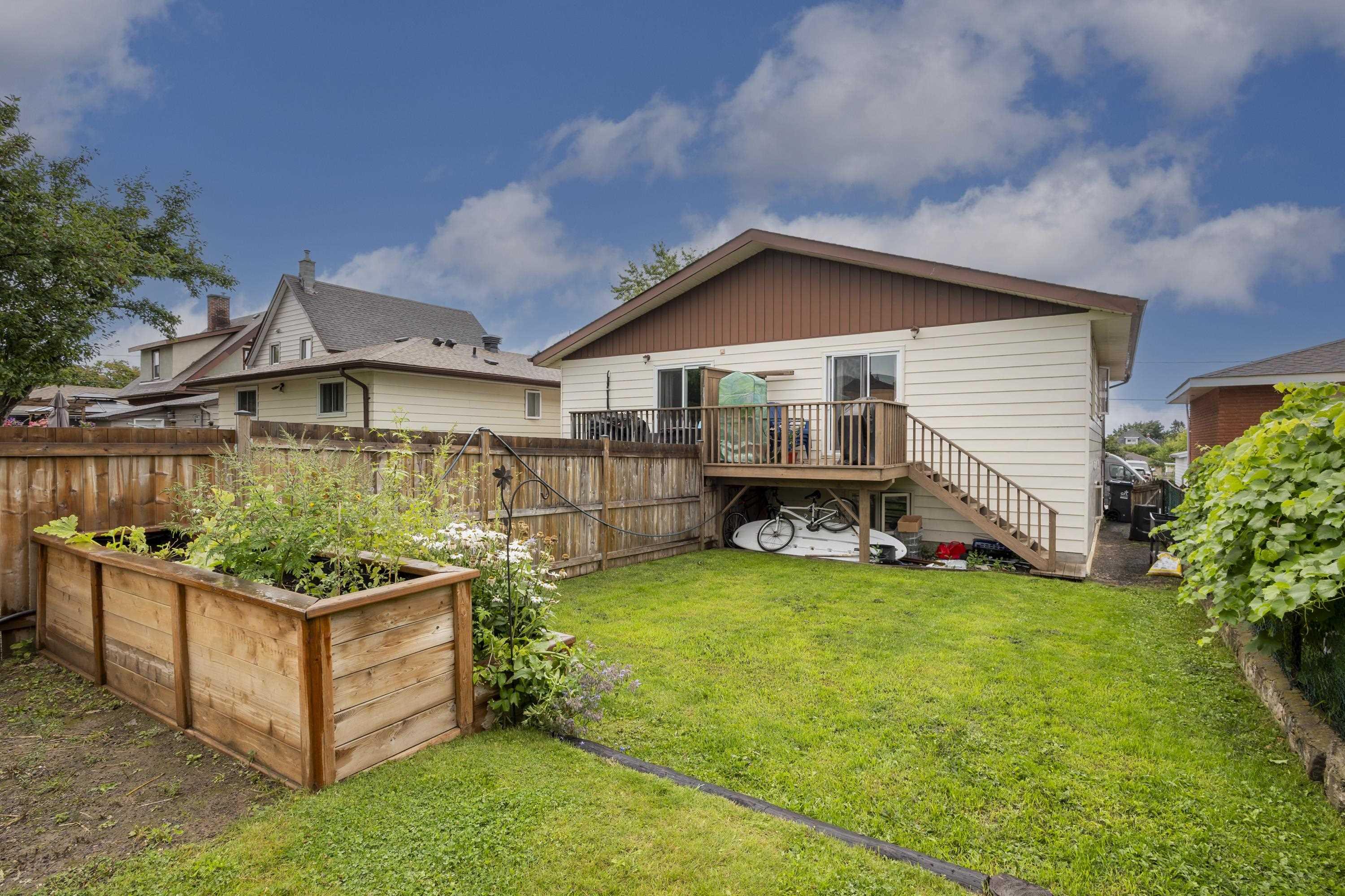 80 Peter Street, Thunder Bay, ON - Outdoor With Deck Patio Veranda