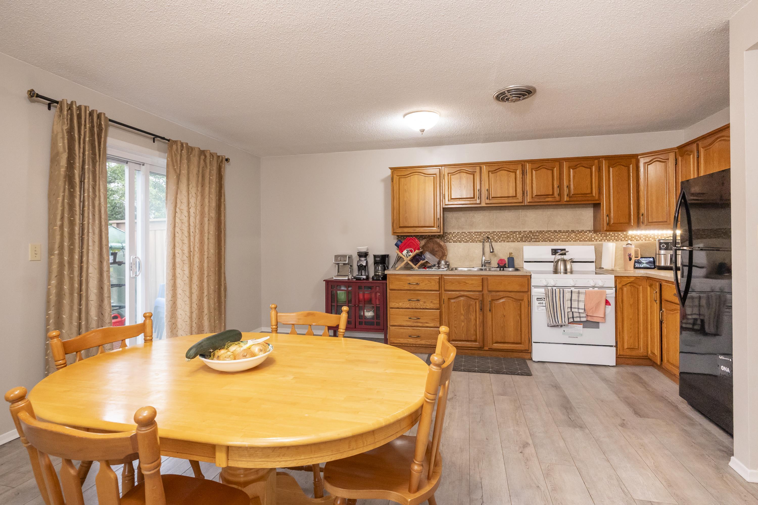 80 Peter Street, Thunder Bay, ON - Indoor