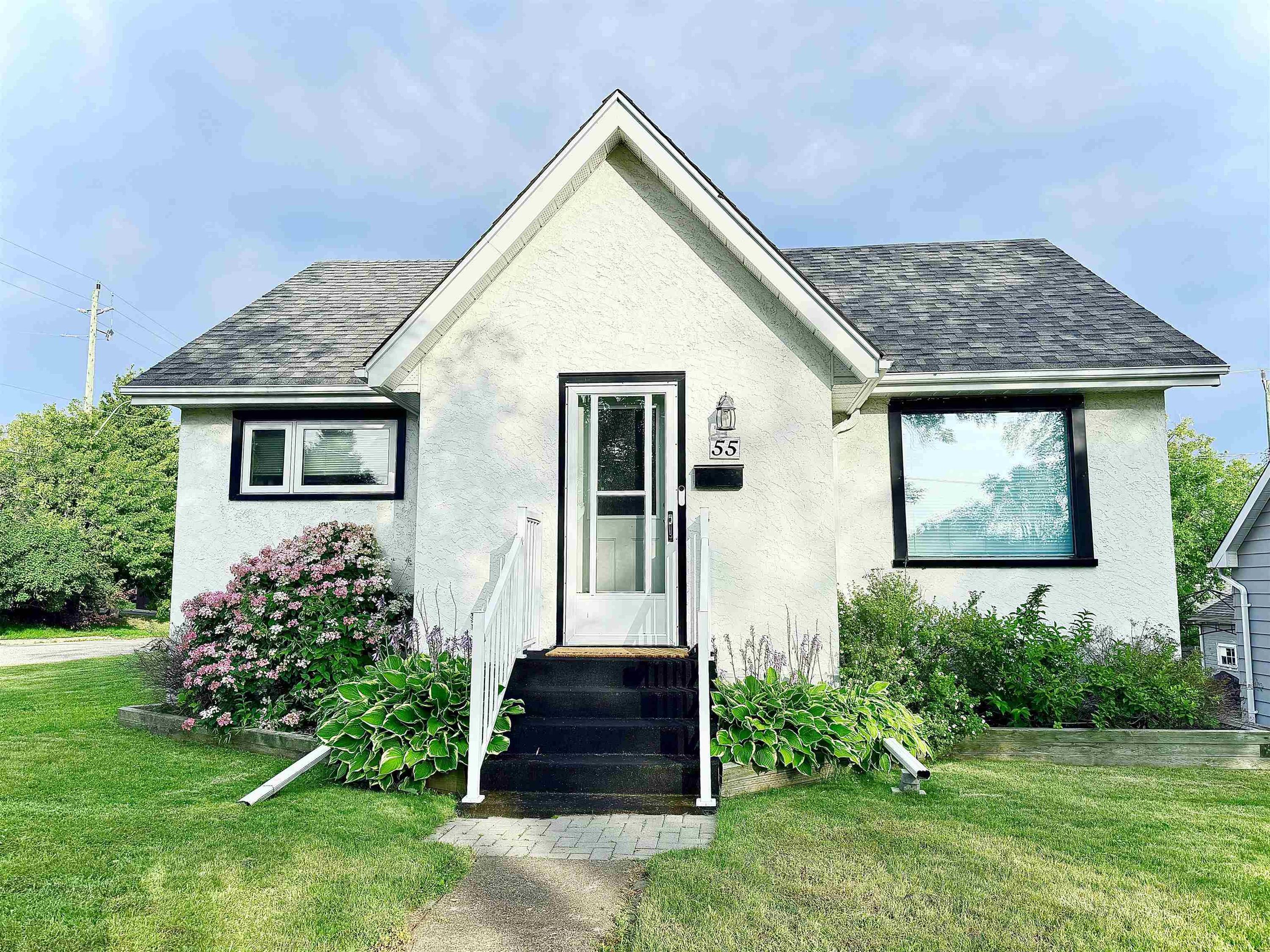 55 Ray Boulevard, Thunder Bay, ON