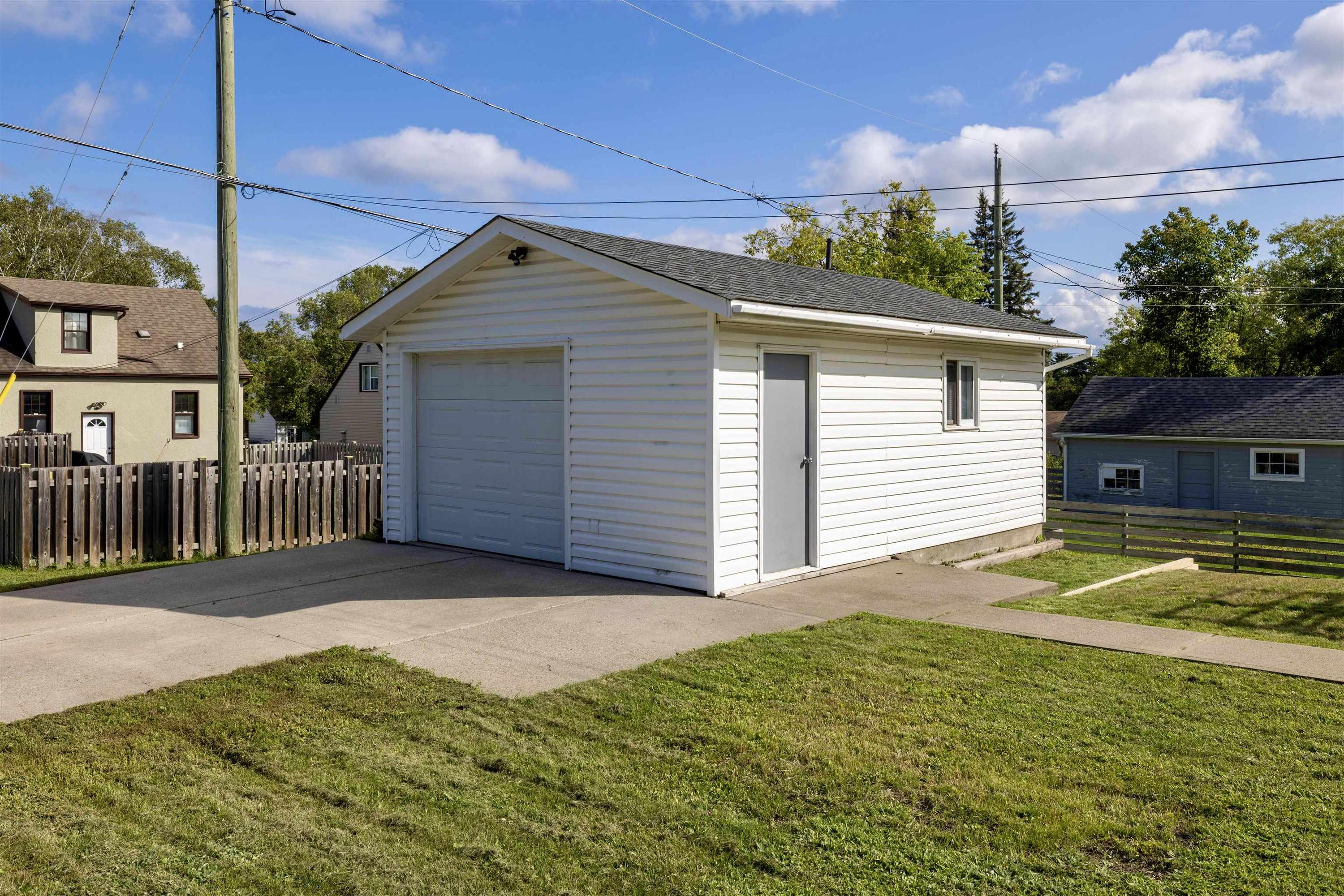 55 Ray Boulevard, Thunder Bay, ON