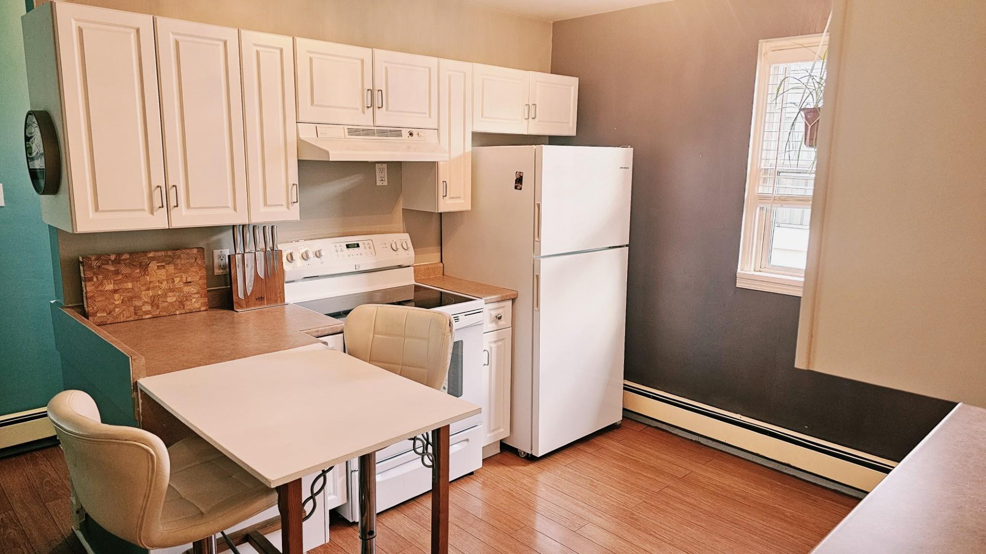 606 Kingsway, Thunder Bay, ON - Indoor Photo Showing Kitchen
