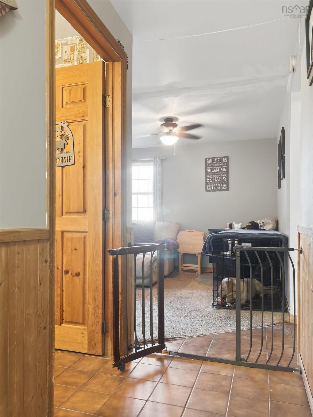 61 Jenks Avenue, Parrsboro, NS - Indoor