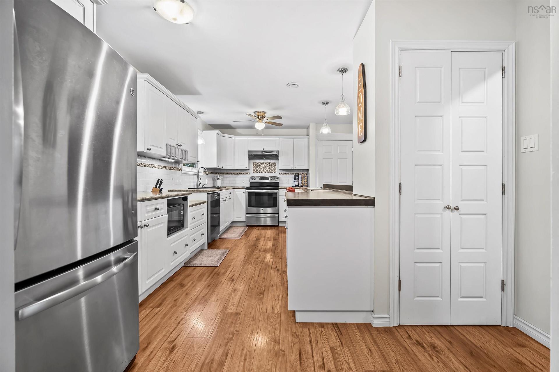 21 Cathy Road, Brookside, NS - Indoor Photo Showing Kitchen With Upgraded Kitchen