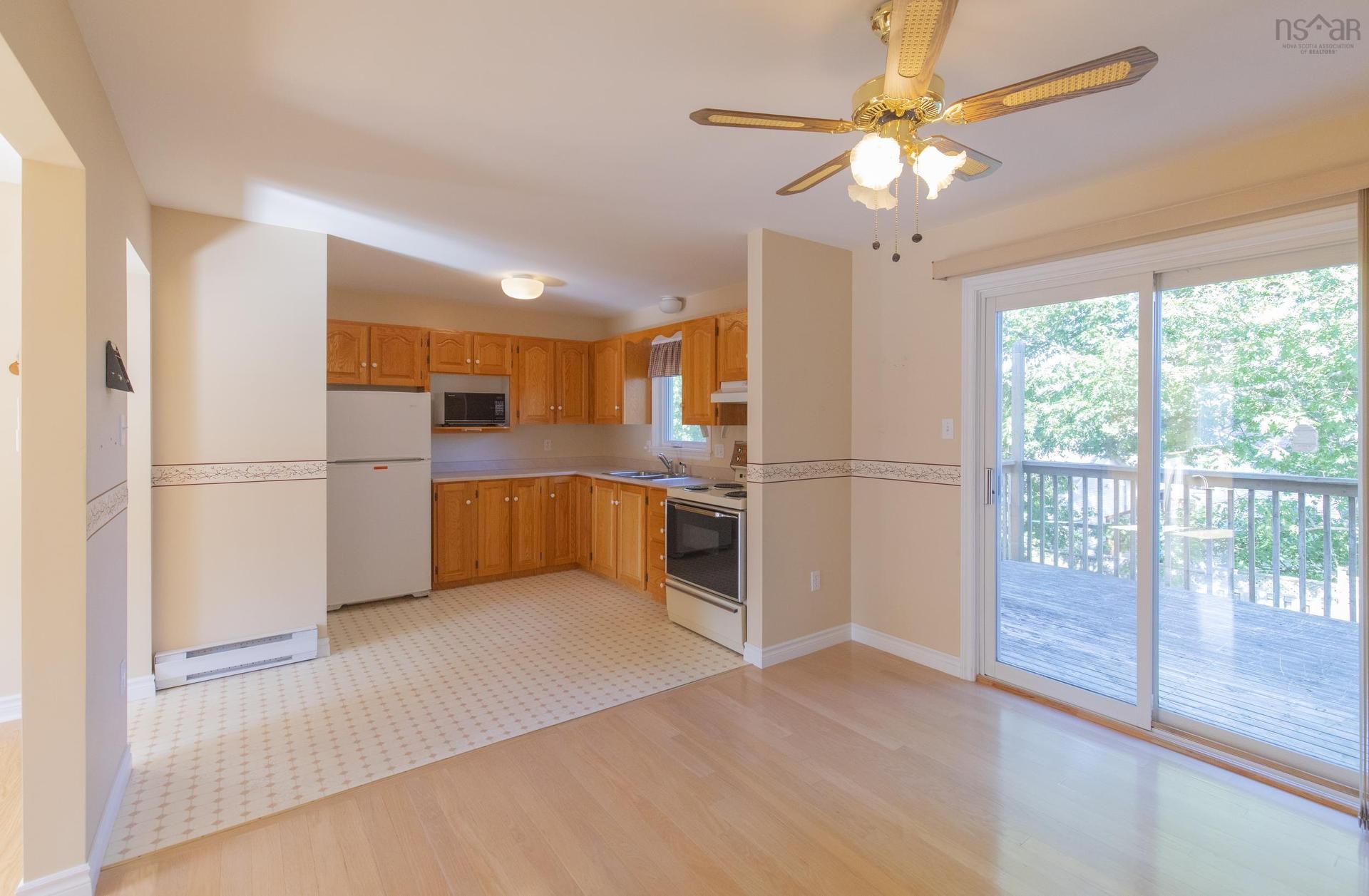 27 Willowbend Court, Bridgewater, NS - Indoor Photo Showing Kitchen
