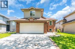 992 WHISTLER Windsor, ON N8P 1L2
