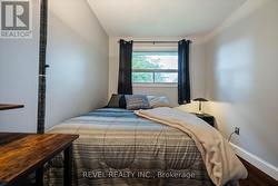Bedroom 1 - 