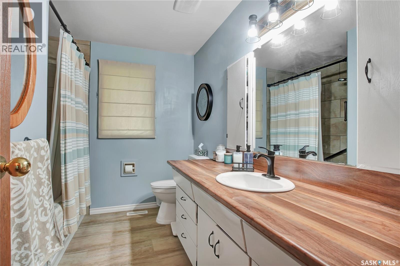2009 Railway Avenue, Laird, SK