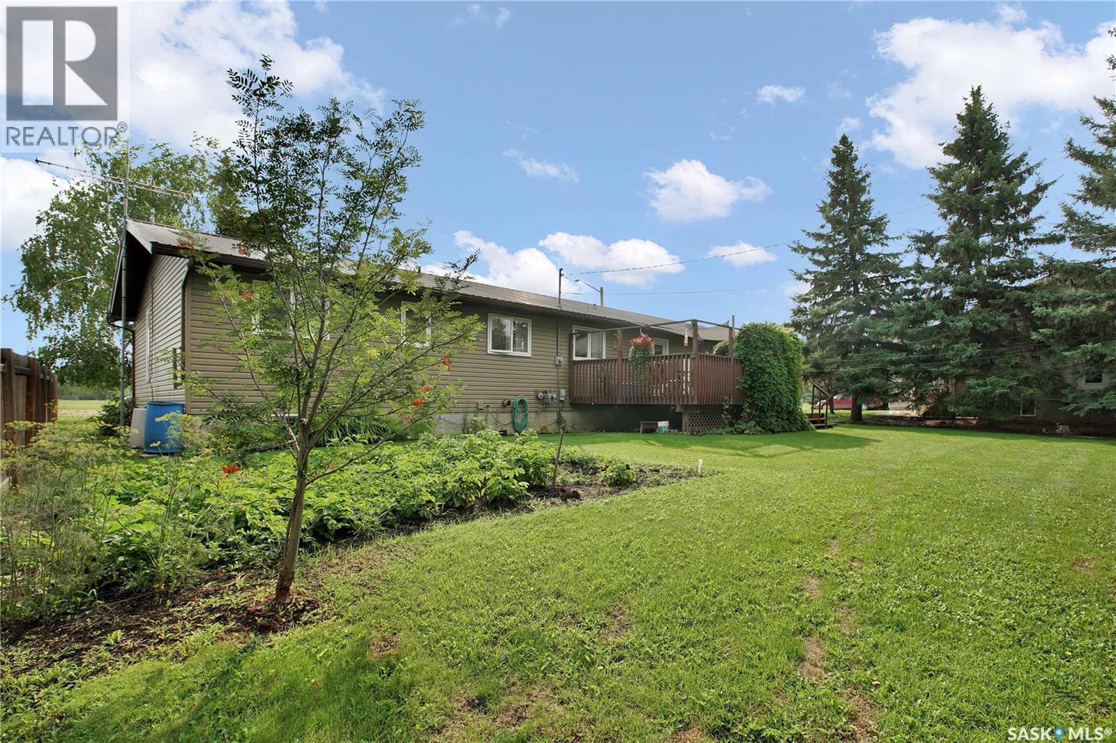 2009 Railway Avenue, Laird, SK