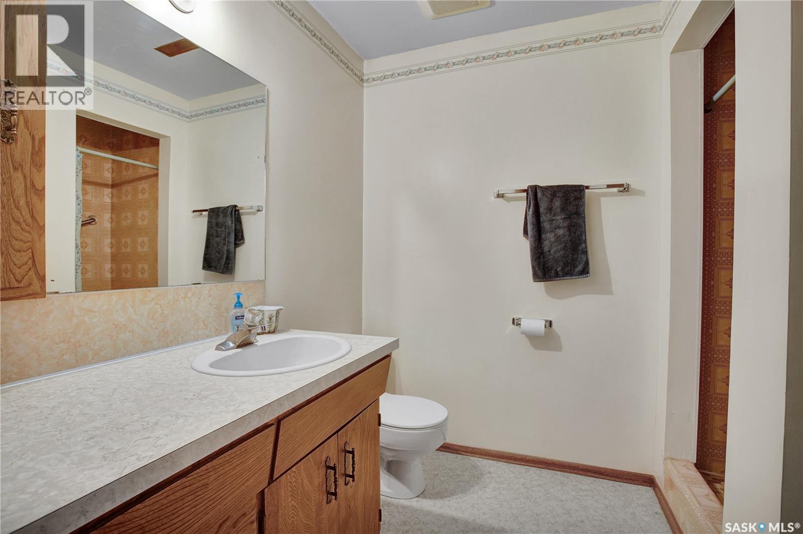 2009 Railway Avenue, Laird, SK