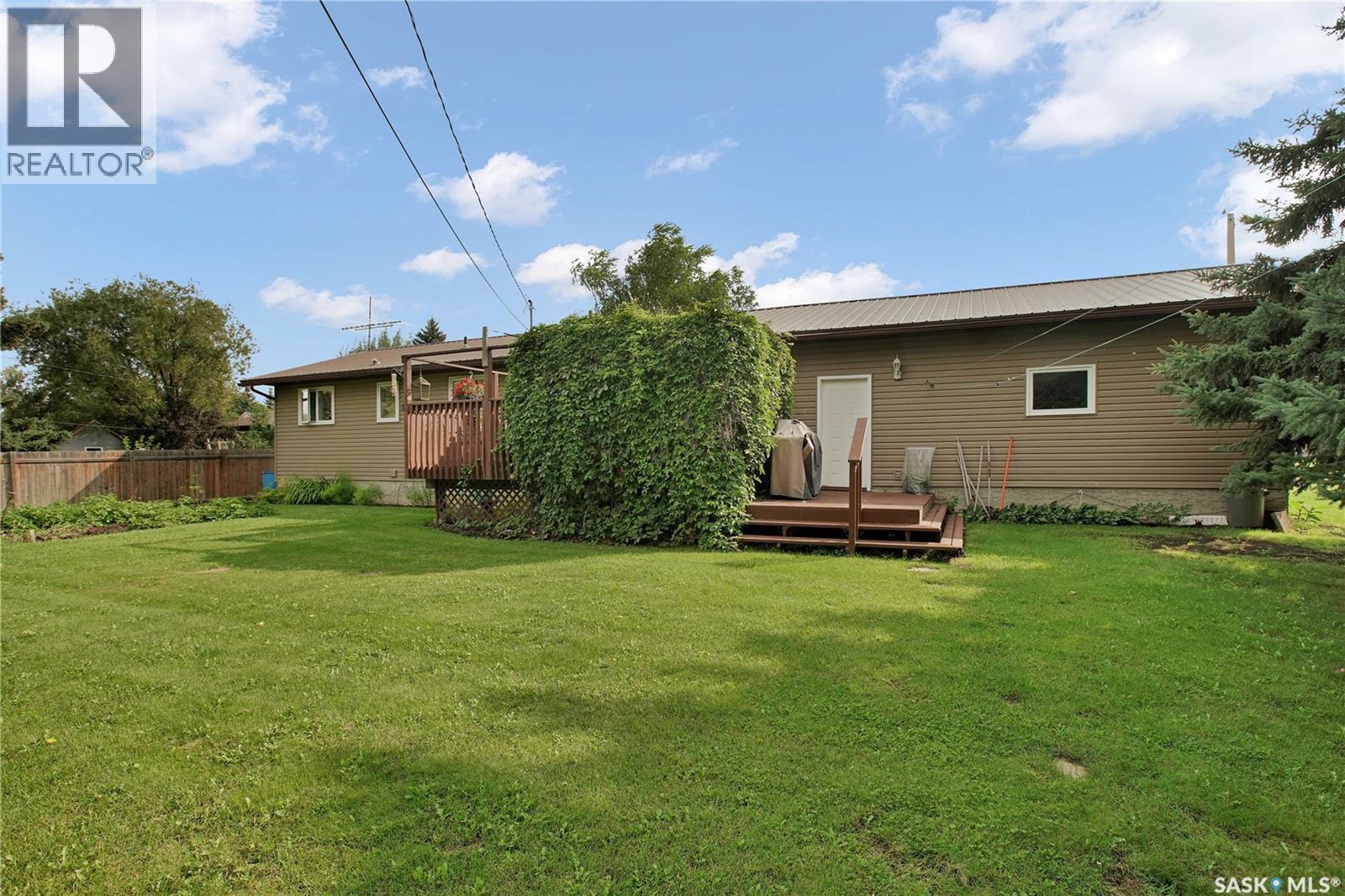 2009 Railway Avenue, Laird, SK