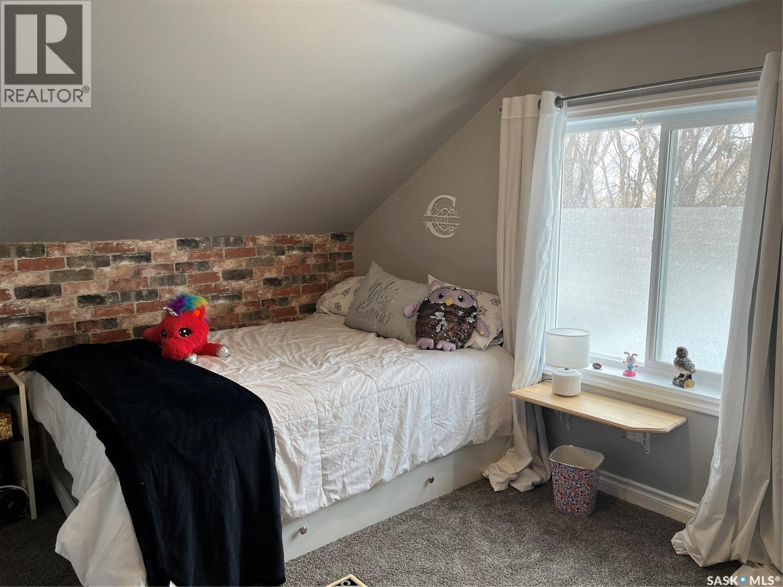 217 7Th Avenue E, Assiniboia, SK