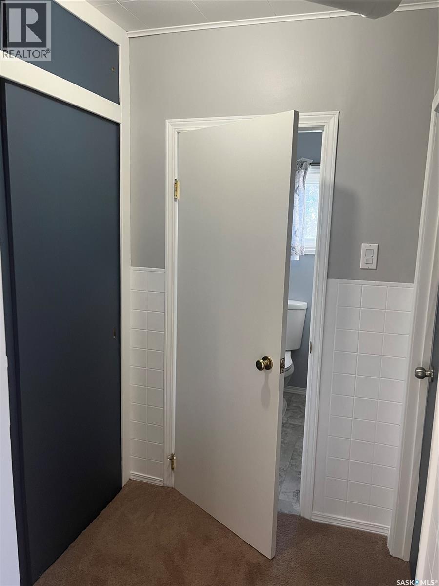 217 7Th Avenue E, Assiniboia, SK
