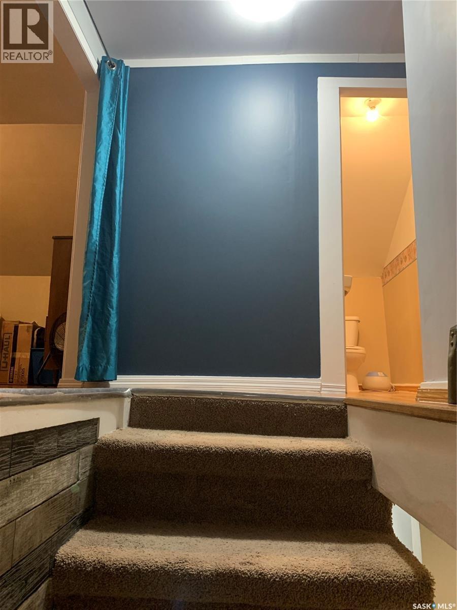 217 7Th Avenue E, Assiniboia, SK