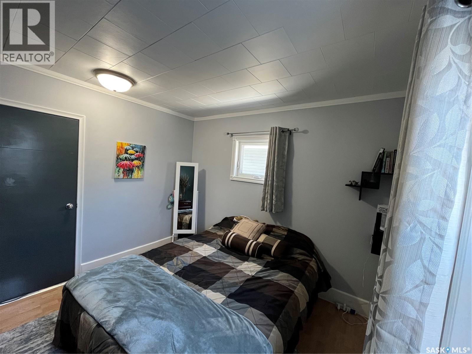 217 7Th Avenue E, Assiniboia, SK