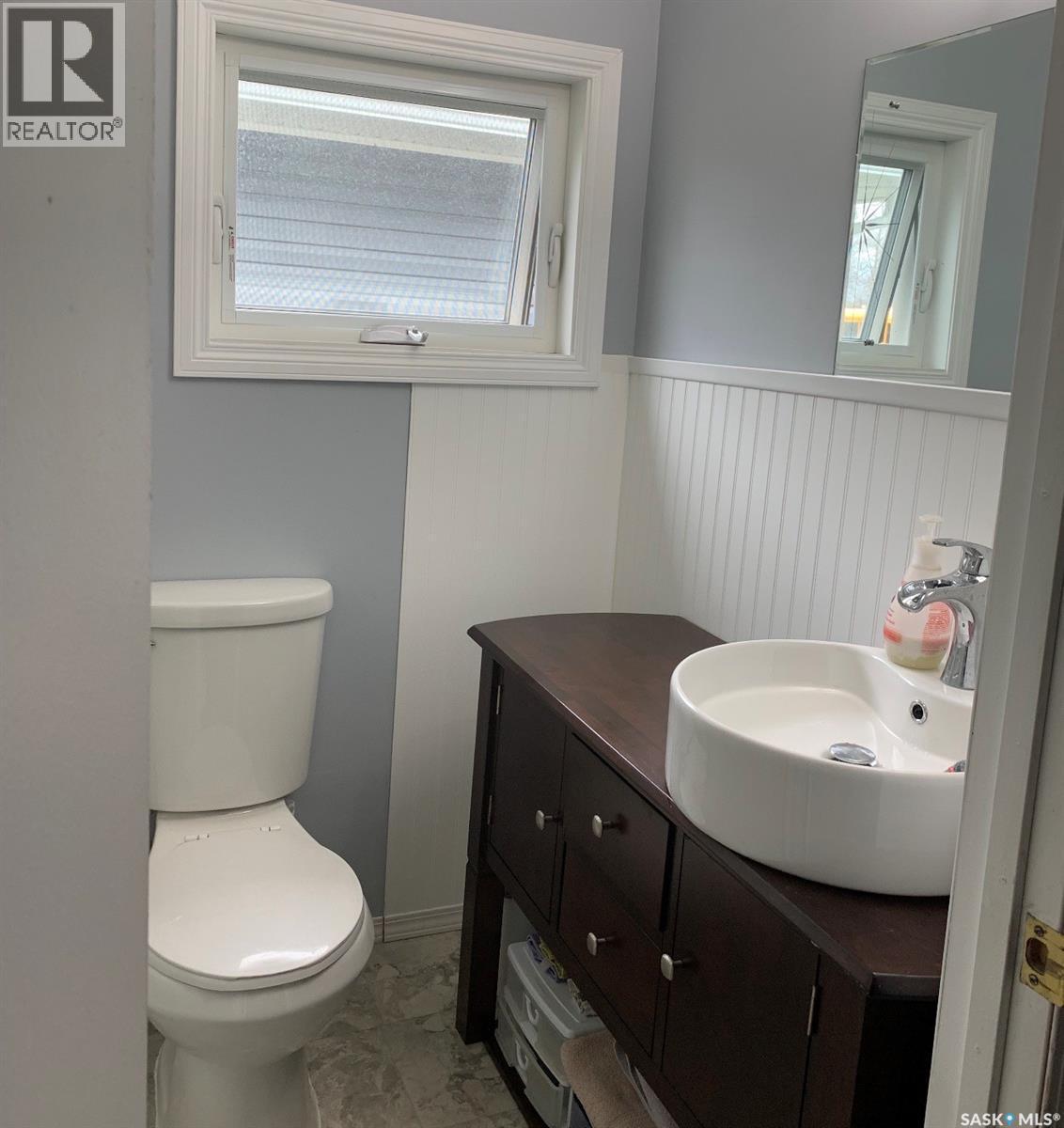 217 7Th Avenue E, Assiniboia, SK
