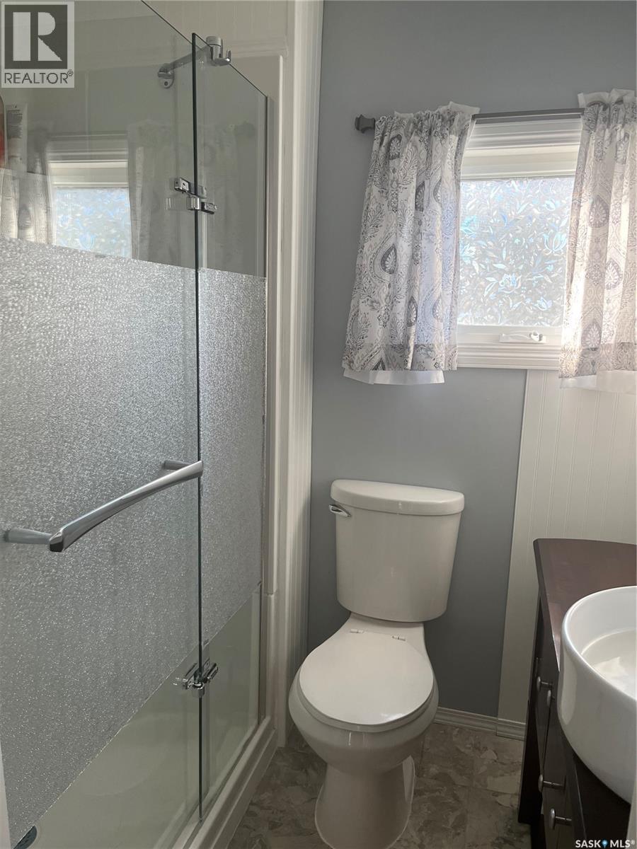 217 7Th Avenue E, Assiniboia, SK
