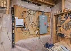 100 amp eléctric panel with surge protector - 