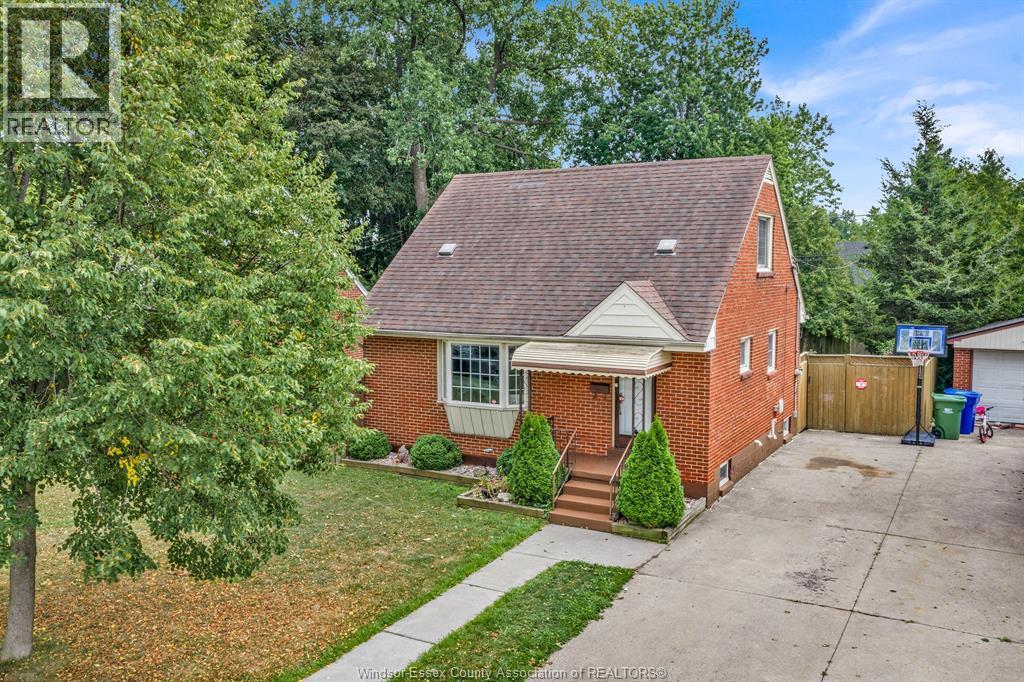 2187 Girardot, Windsor, ON
