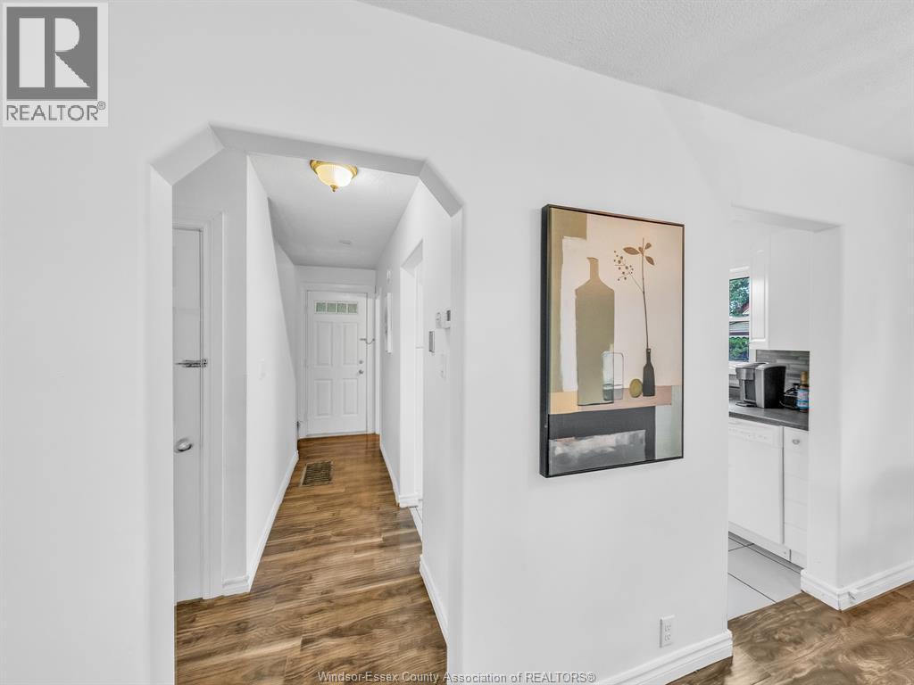 2187 Girardot, Windsor, ON