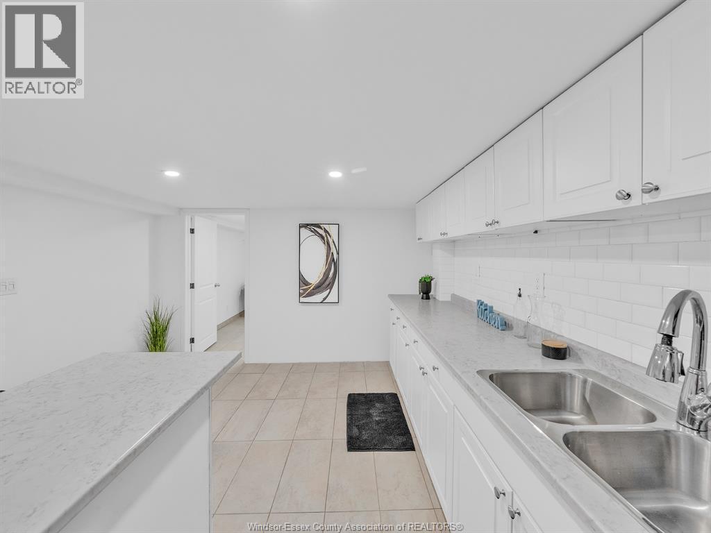 2187 Girardot, Windsor, ON