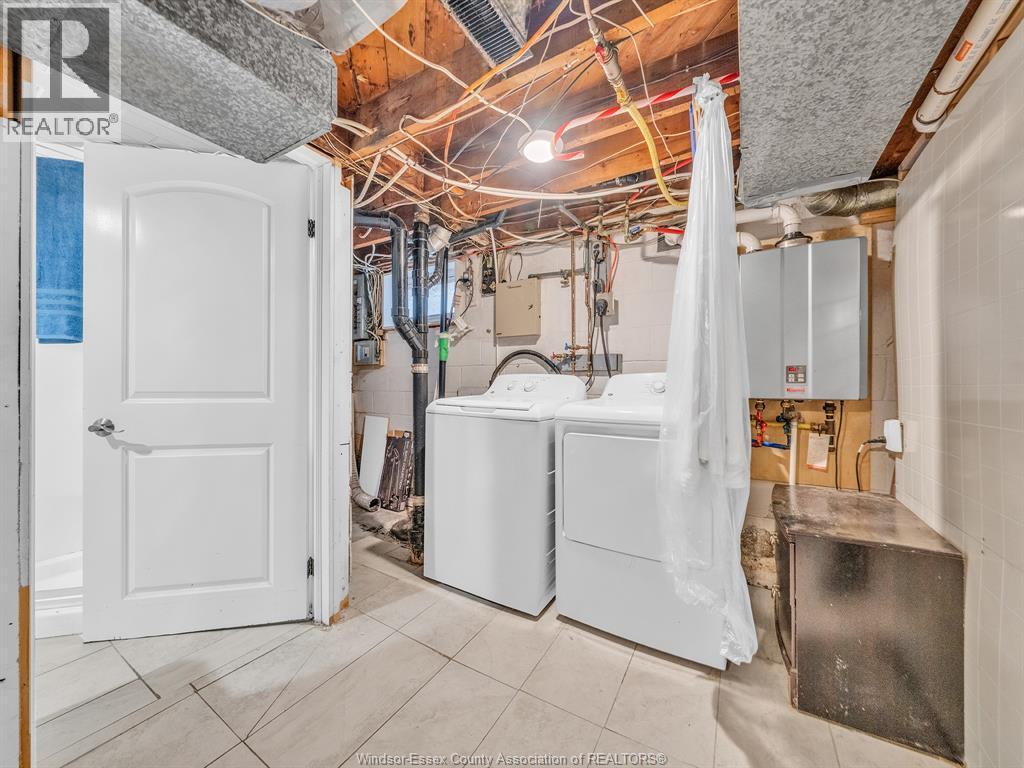 2187 Girardot, Windsor, ON